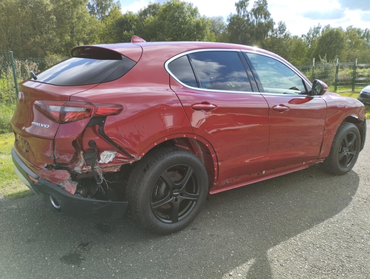 Alfa Romeo Stelvio 2.0T 206kw HAVAROVANÉ, DPH - 10