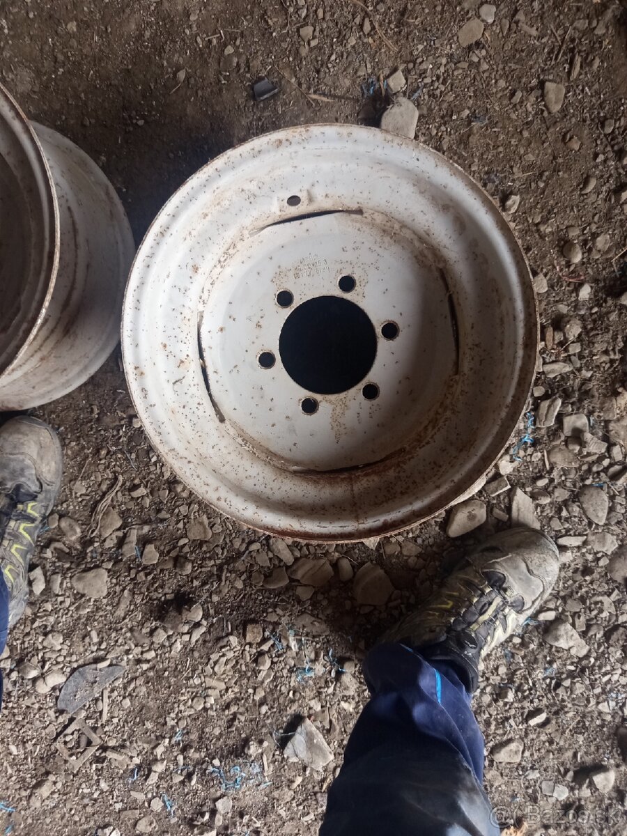 Predám diely Zetor - 10