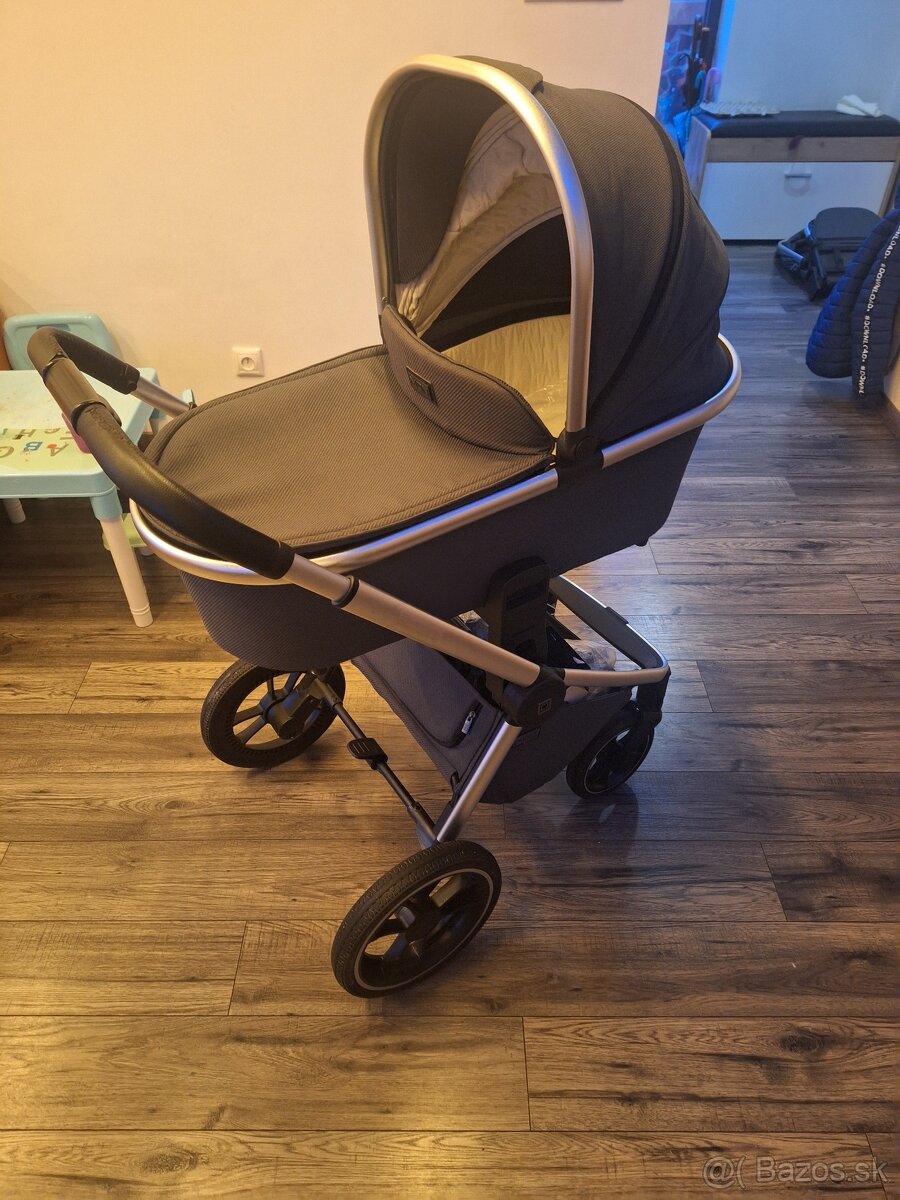 Kočiar Moon Resea - 10