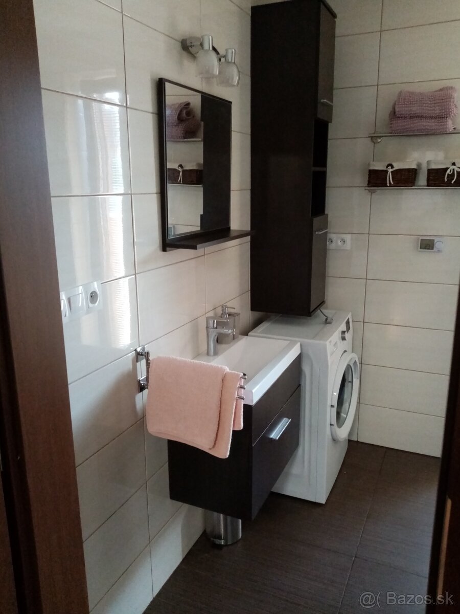 Prenájom 2-izboveho bytu v rodinnom dome s garážou - 10