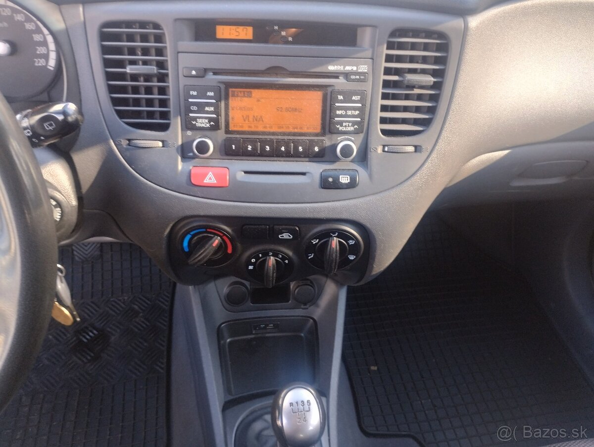 Kia Rio 1.4 LX Plus - 10