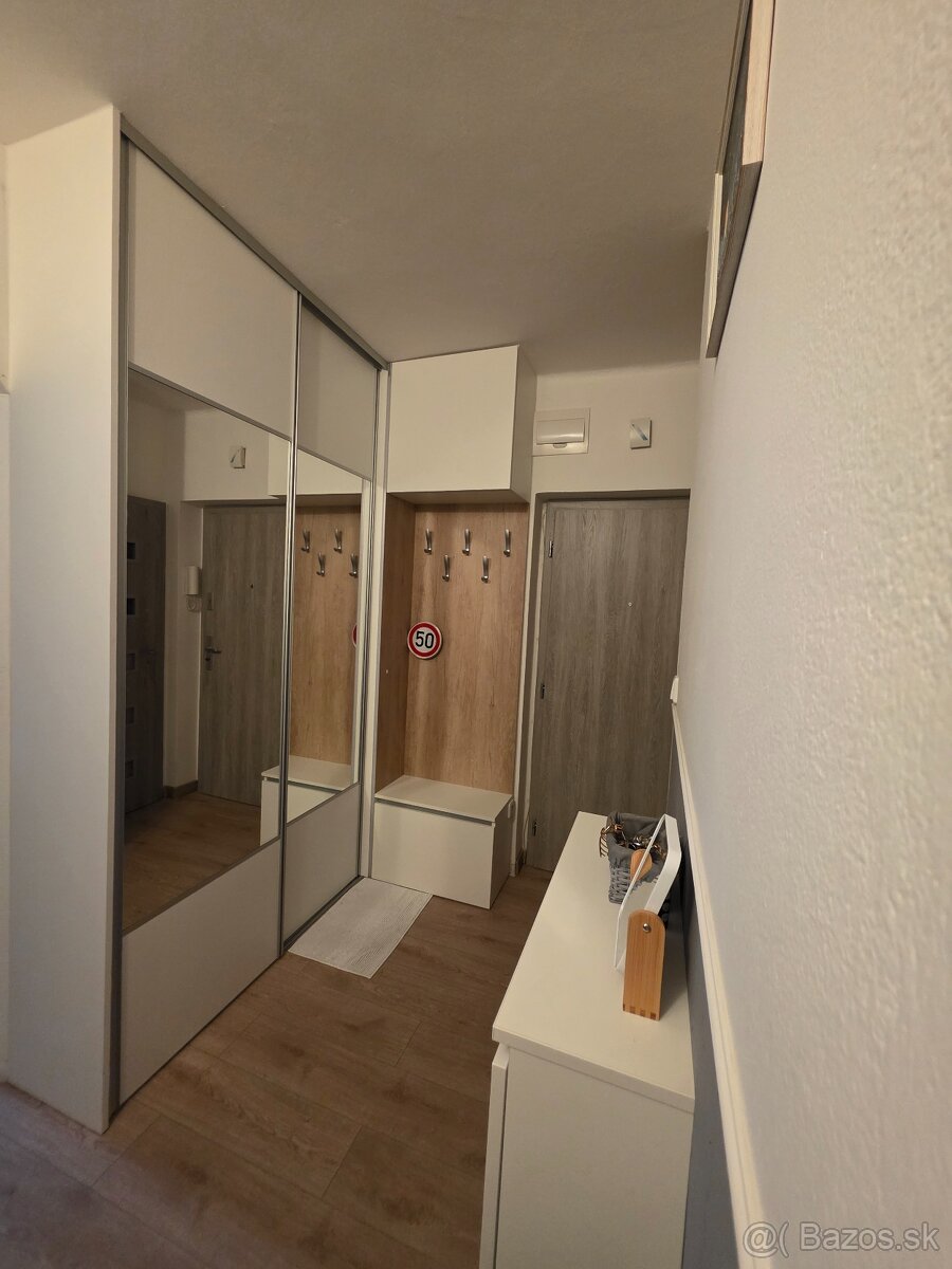 Predám pekný 3 izbový byt v Holíči - 10