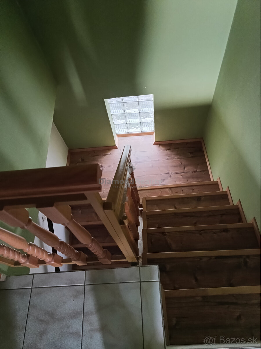 Na predaj rodinný dom pre veľkú rodinu v malebnej obci Výčap - 10