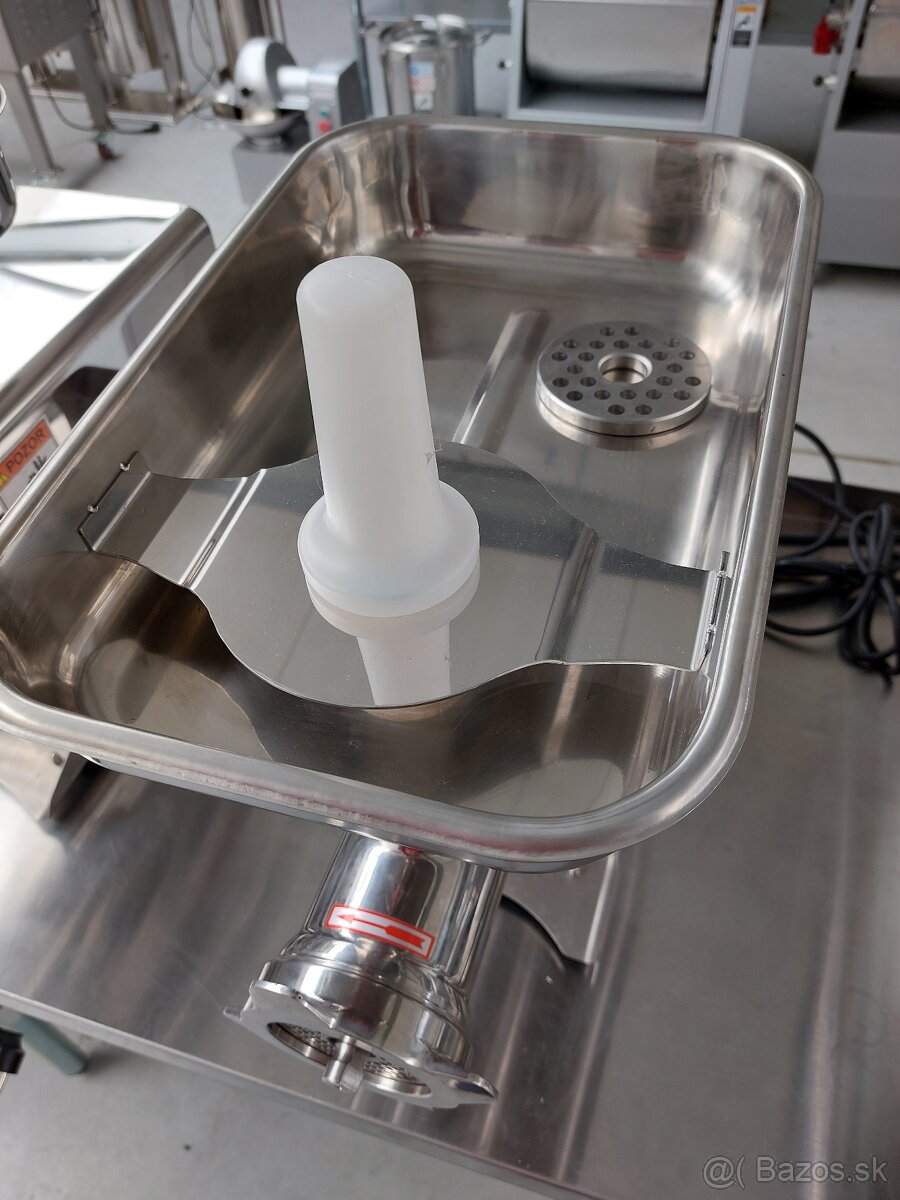 Mlynček na mäso 22 Mäsiarský vlček rezačka 22 " - 10