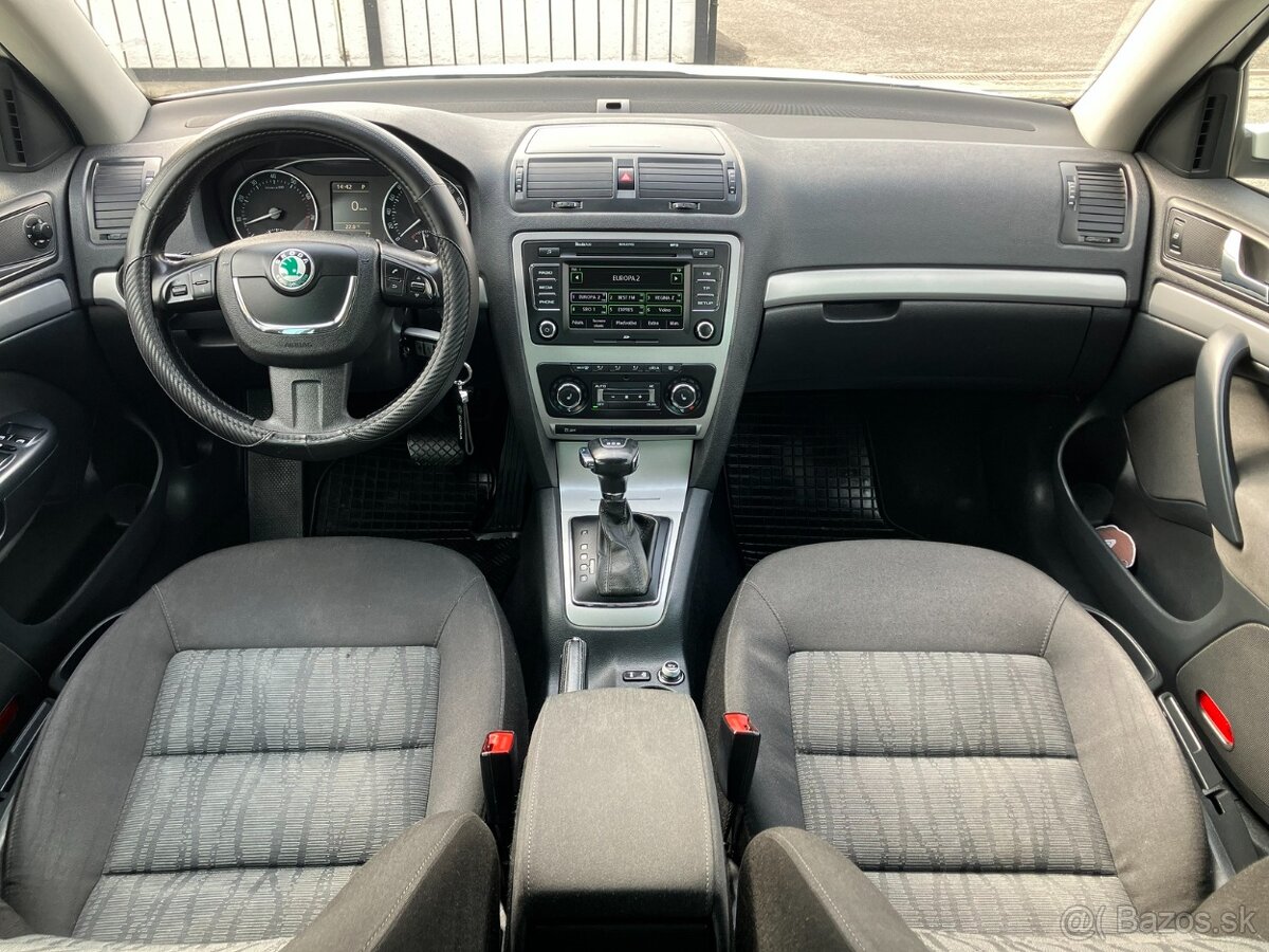 Škoda Octavia Combi 1.4 TSI 90 kW Elegance DSG - 10