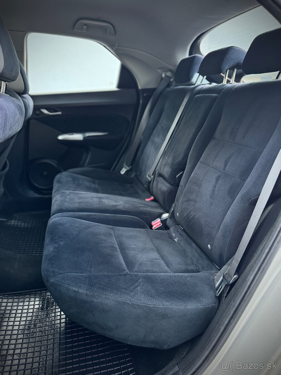 HONDA CIVIC 1.4i Comfort - 10