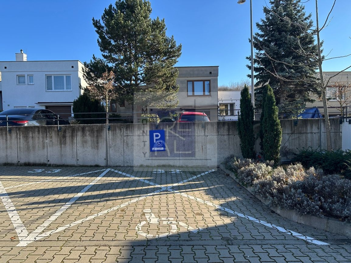 1 IZBOVÝ BYT NITRA, NOVOSTAVBA, BALKÓN, PARK. MIESTO - 10