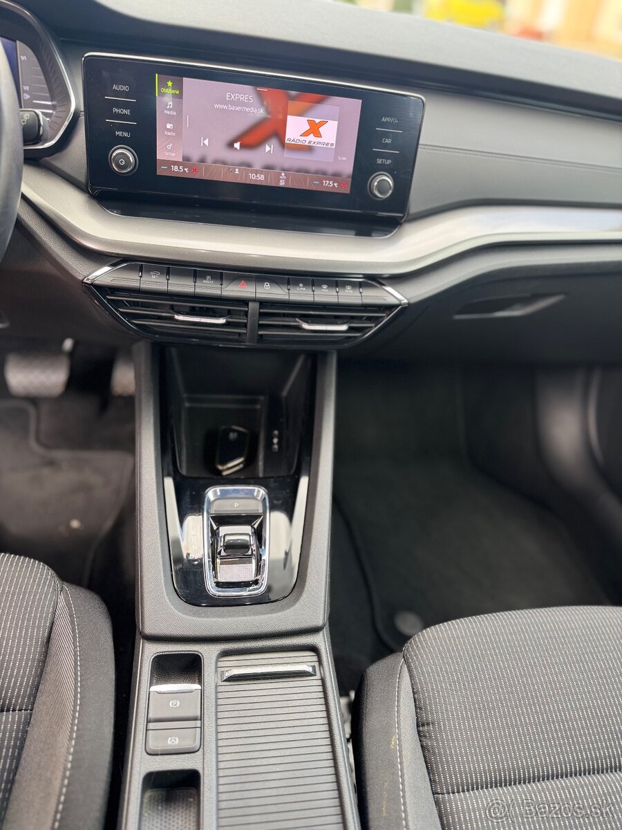 Škoda Octavia Combi 2.0 TDI SCR Ambition DSG - 10