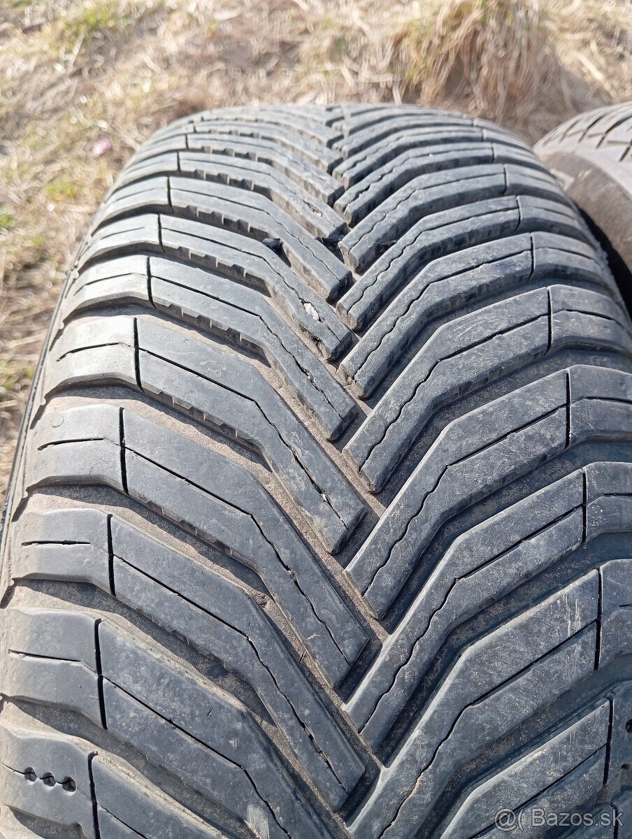 215/55r17 4ks zimne - 10