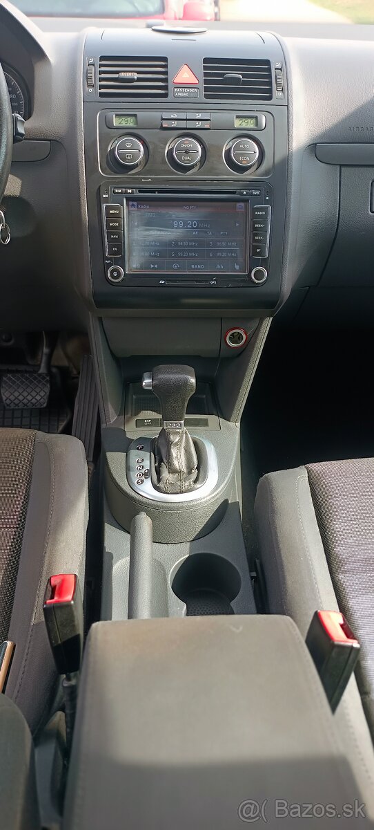 Touran DSG 239000km bez DPF nová STK - 10