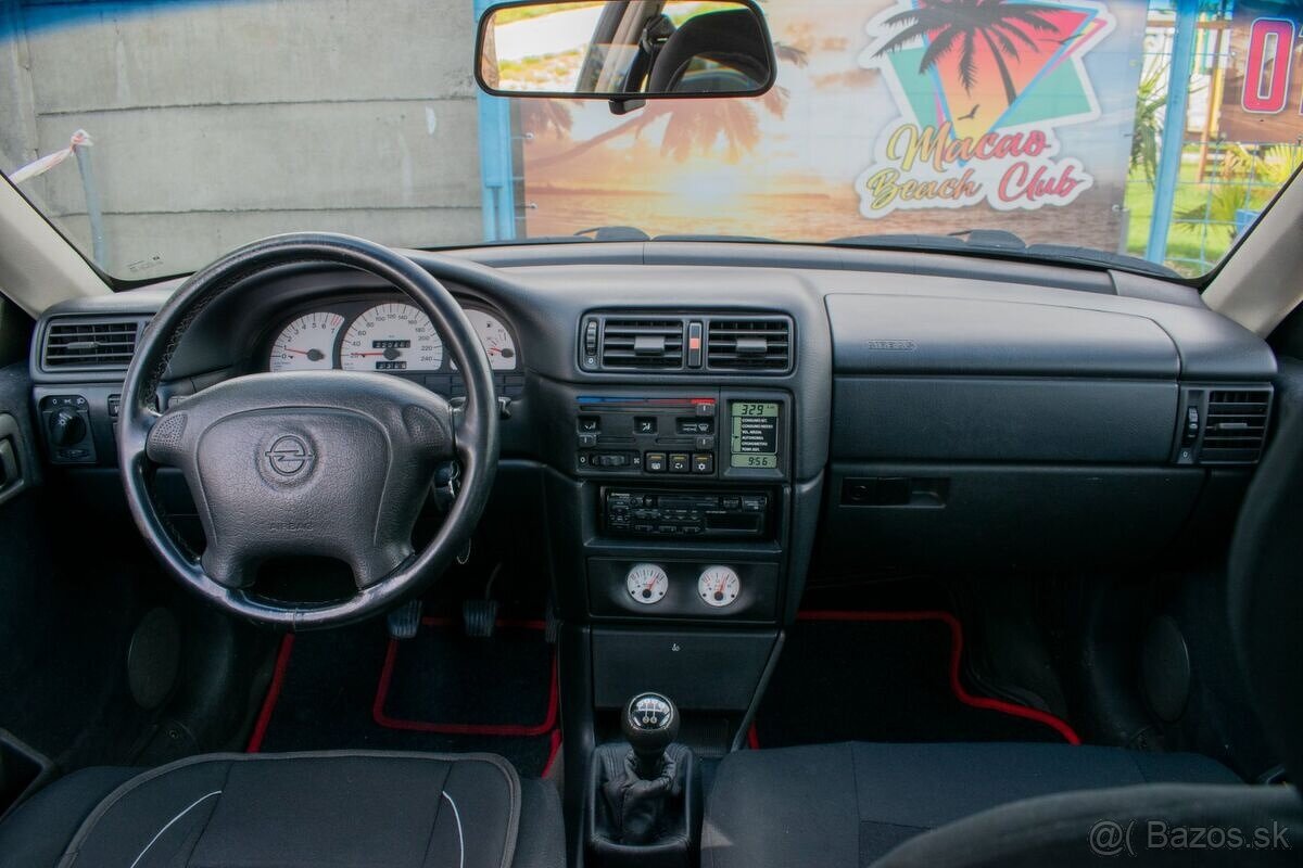 Opel Calibra 2.0 16V - 10