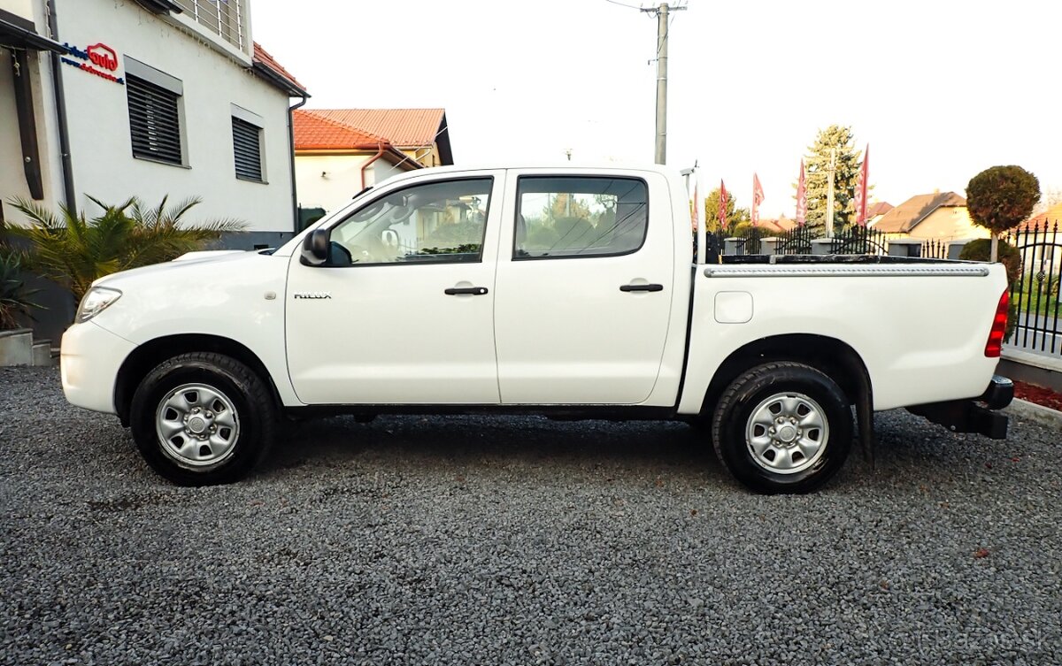 TOYOTA HILUX 2.5 D-4D 4x4 - 2011- 152tis km NAVIJAK-ŤAŽNE- - 10