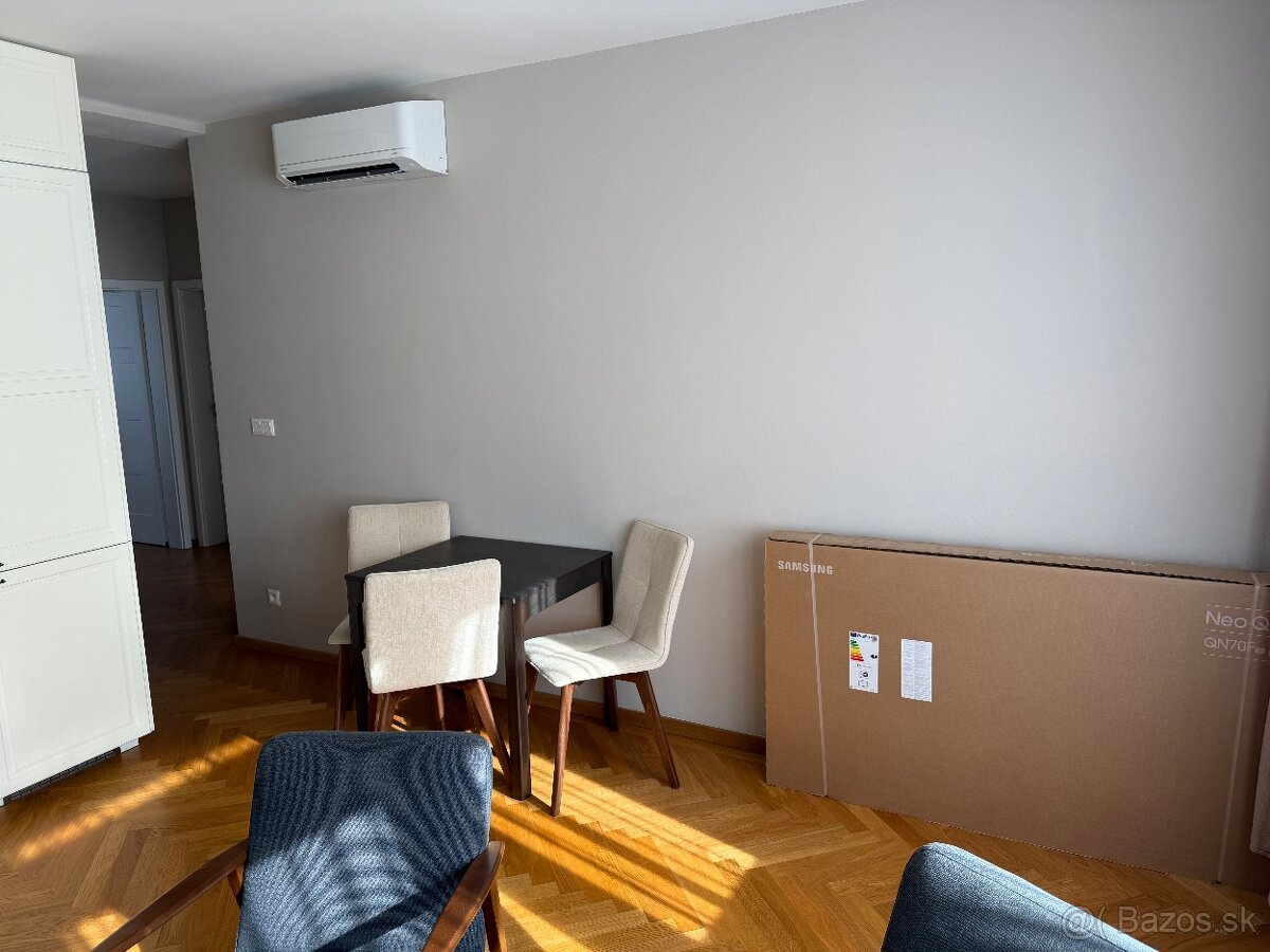 Na prenájom úžasný 3i byt v srdci mesta, Dunajská - 10