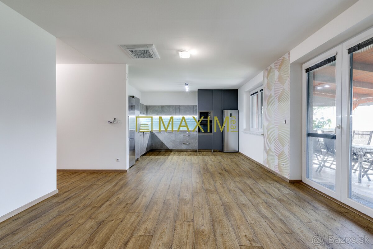 TOP Exkluzívny 4-izbový dom v Miloslavove: Bazén, záhrada, f - 10