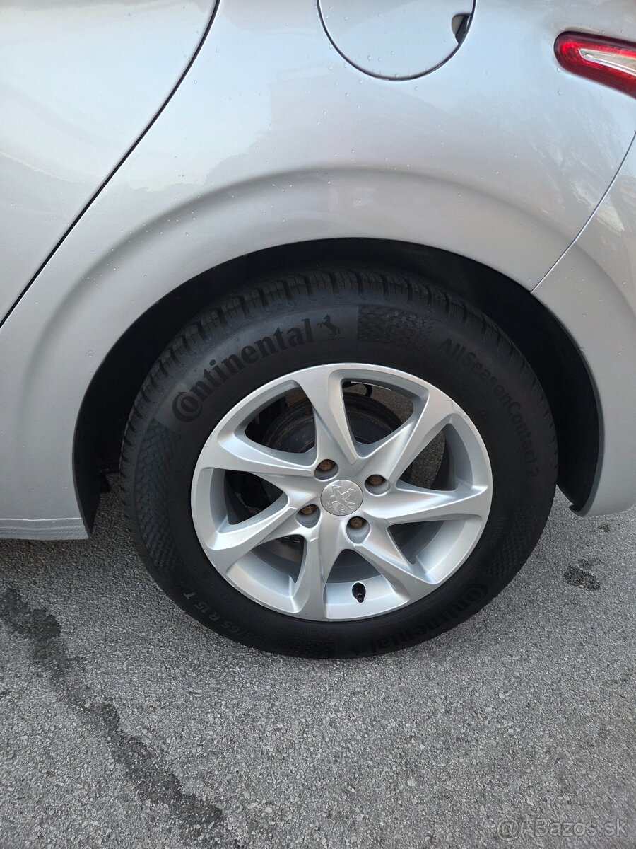 Peugeot 208 1,2 PureTech Style - 10