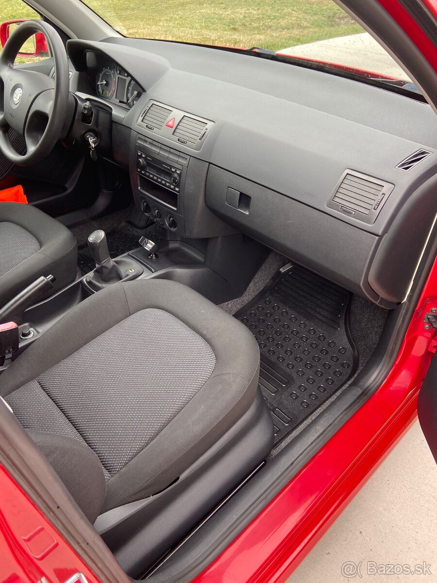 Škoda Fábia 1.2htp benzín 12V, klíma - 10