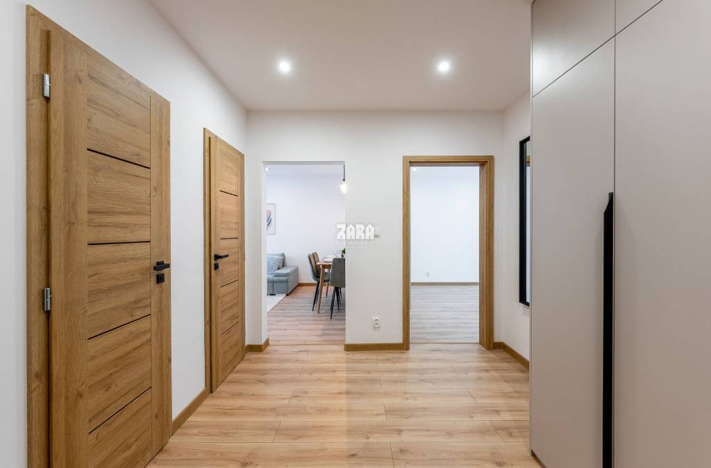 Západ - Trieda SNP - krásny 2 izb, byt 55 m2 + LOGGIA. Komp. - 10