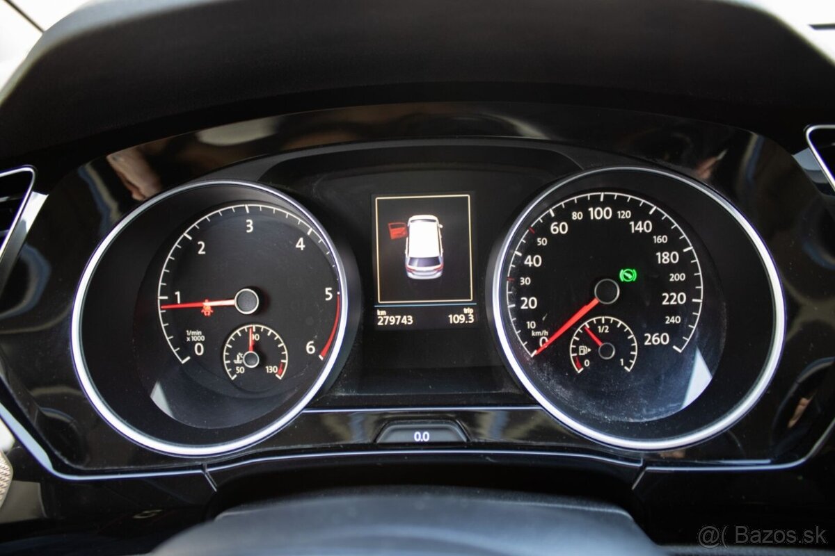VW Touran Hi-line 100% stav - 10