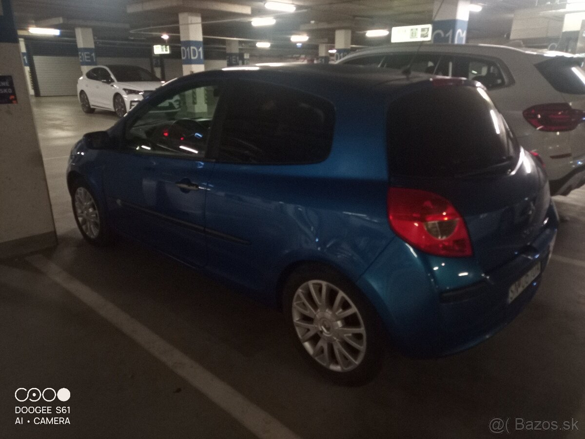 Renault Clio 1.6 - 10