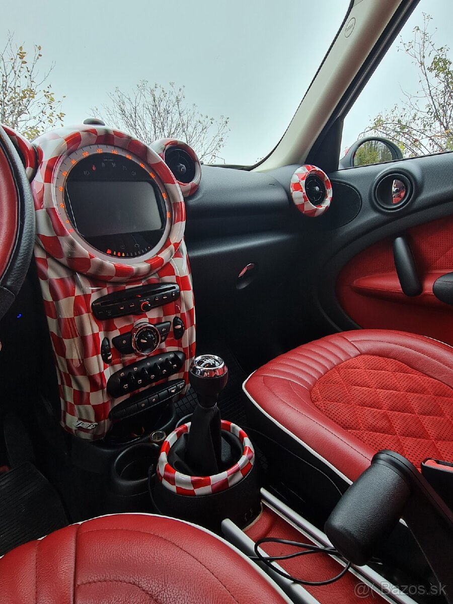 Mini Countryman Limited Edition - 10