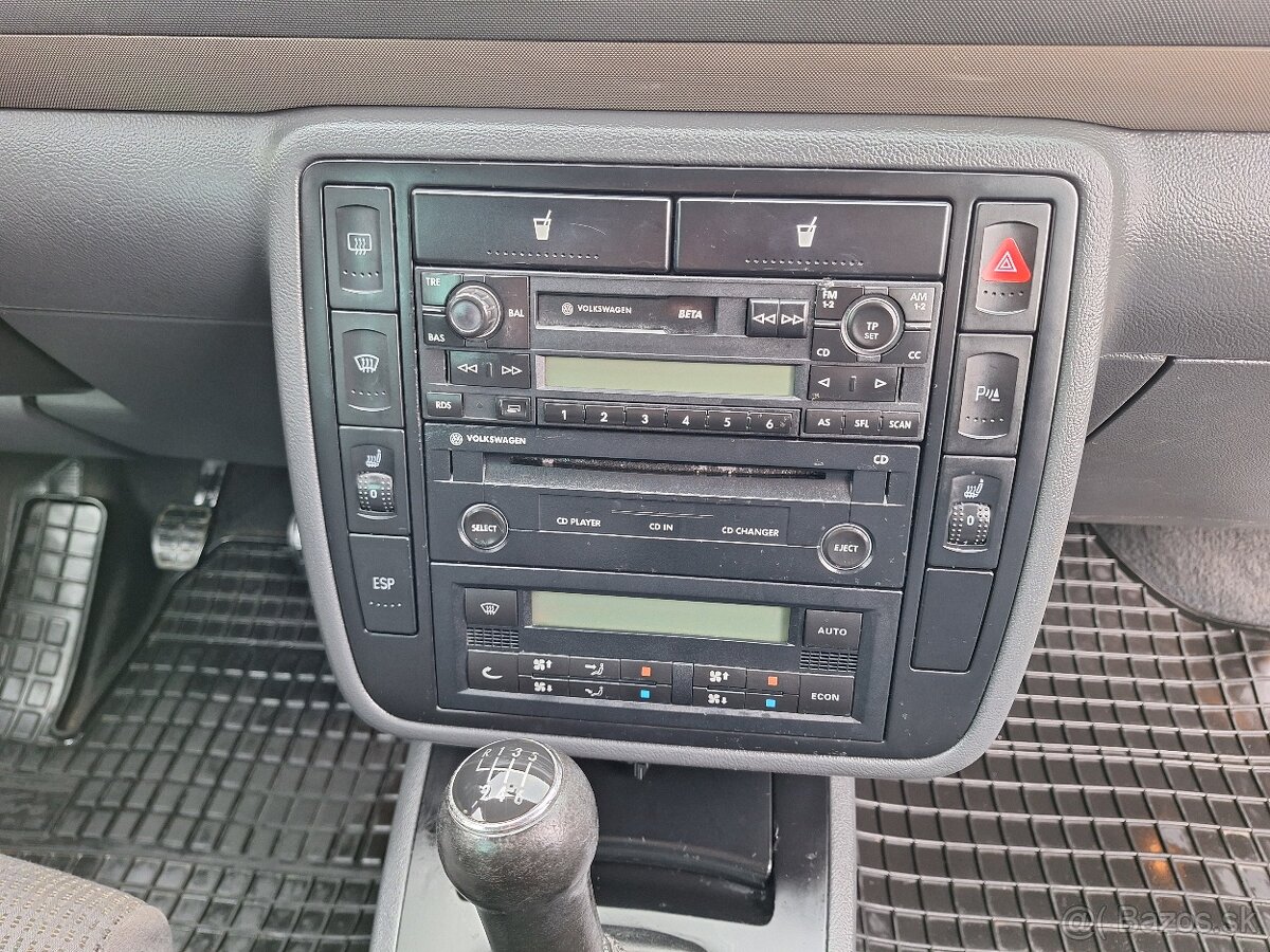 Volkswagen Sharan 1.9tdi Facelift - 10