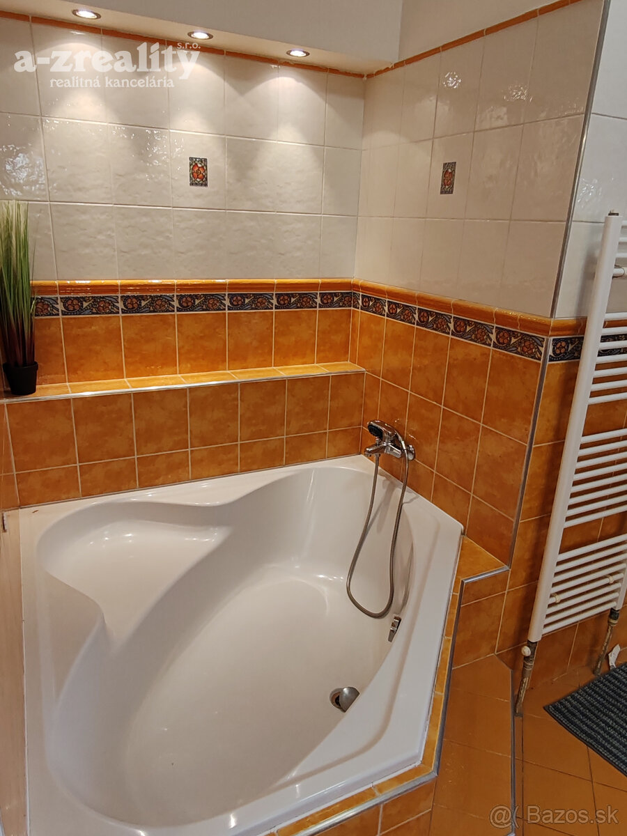 Zariadený veľký 2 izbový byt na prenájom v Komárne - 10
