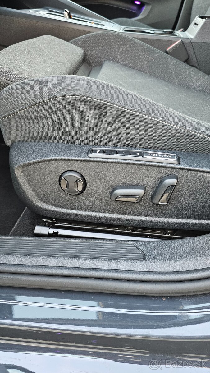 VW Golf Variant, 2.0 TDi, 110 kW, DSG 7, 07/ 2022, Vir. kokp - 10