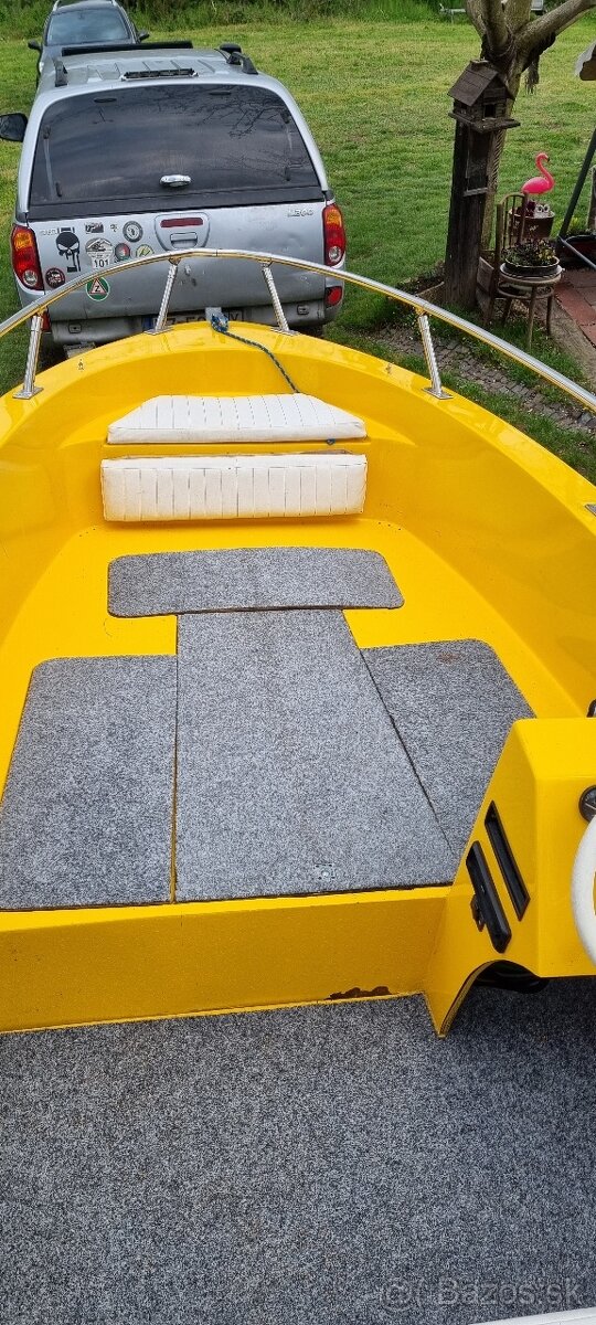 Predám motorový čln,loď - 10