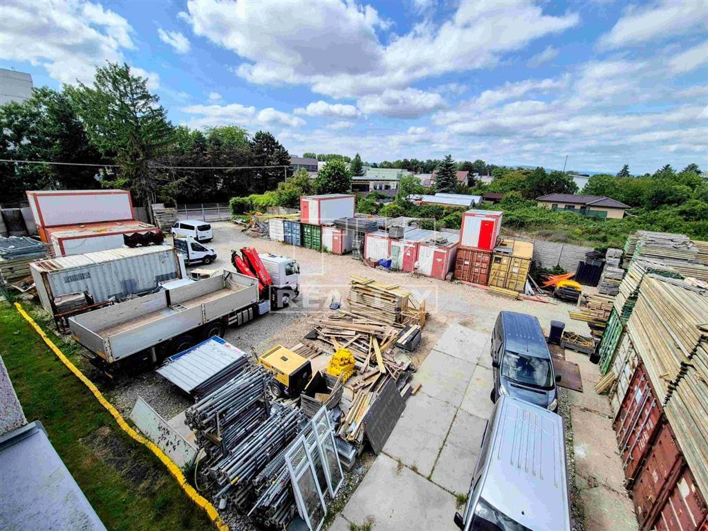 TUreality ponúka na predaj Priemyselný areál s veľkým... - 10