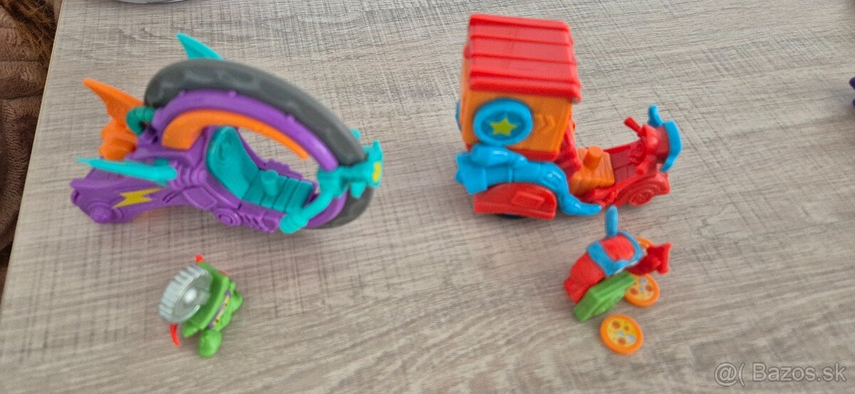 SUPER ZINGS postavičky a vozidlá - 10