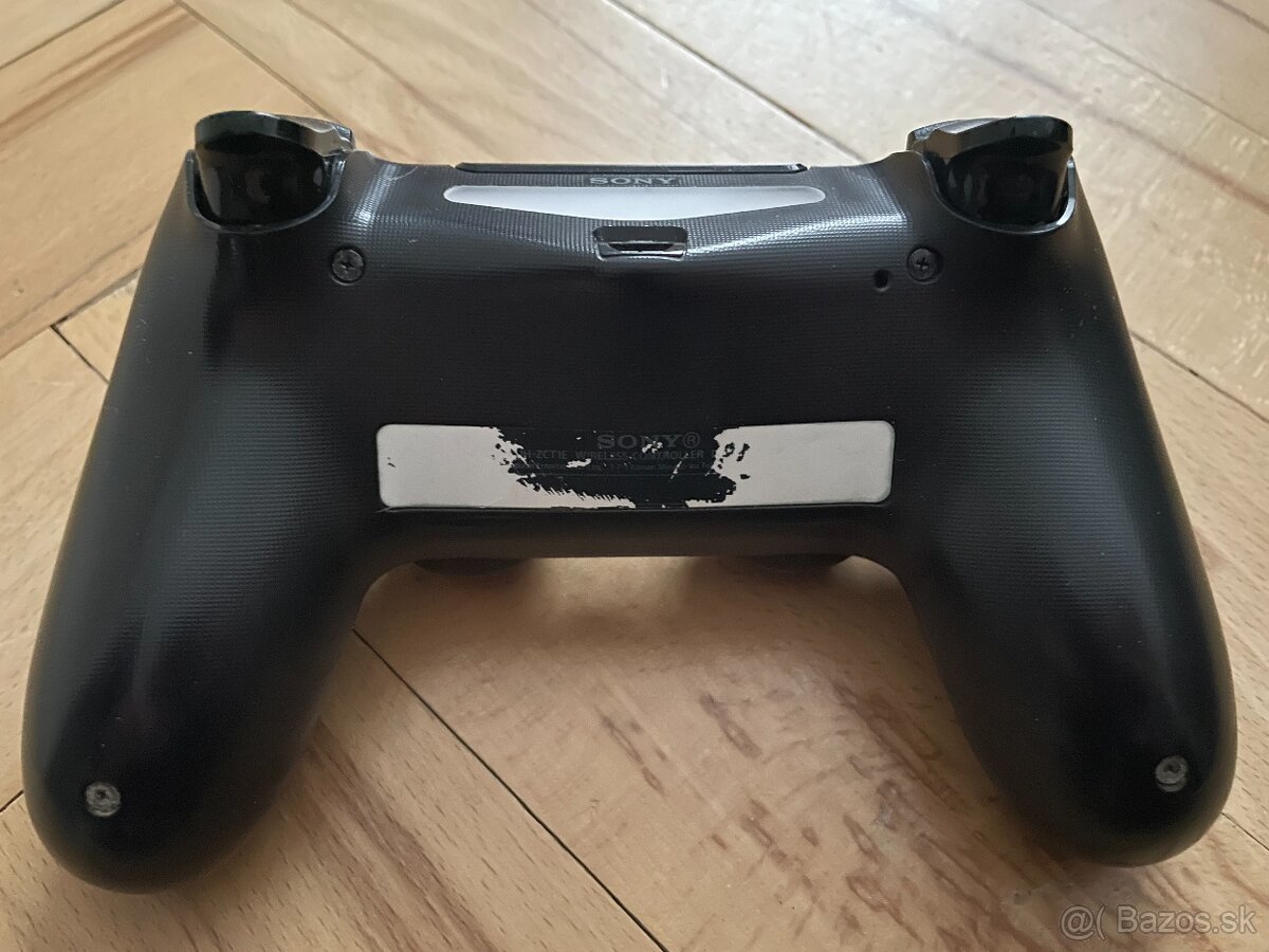 PS4 SLIM 1TB (2 ovladace / 3 hry) - 10