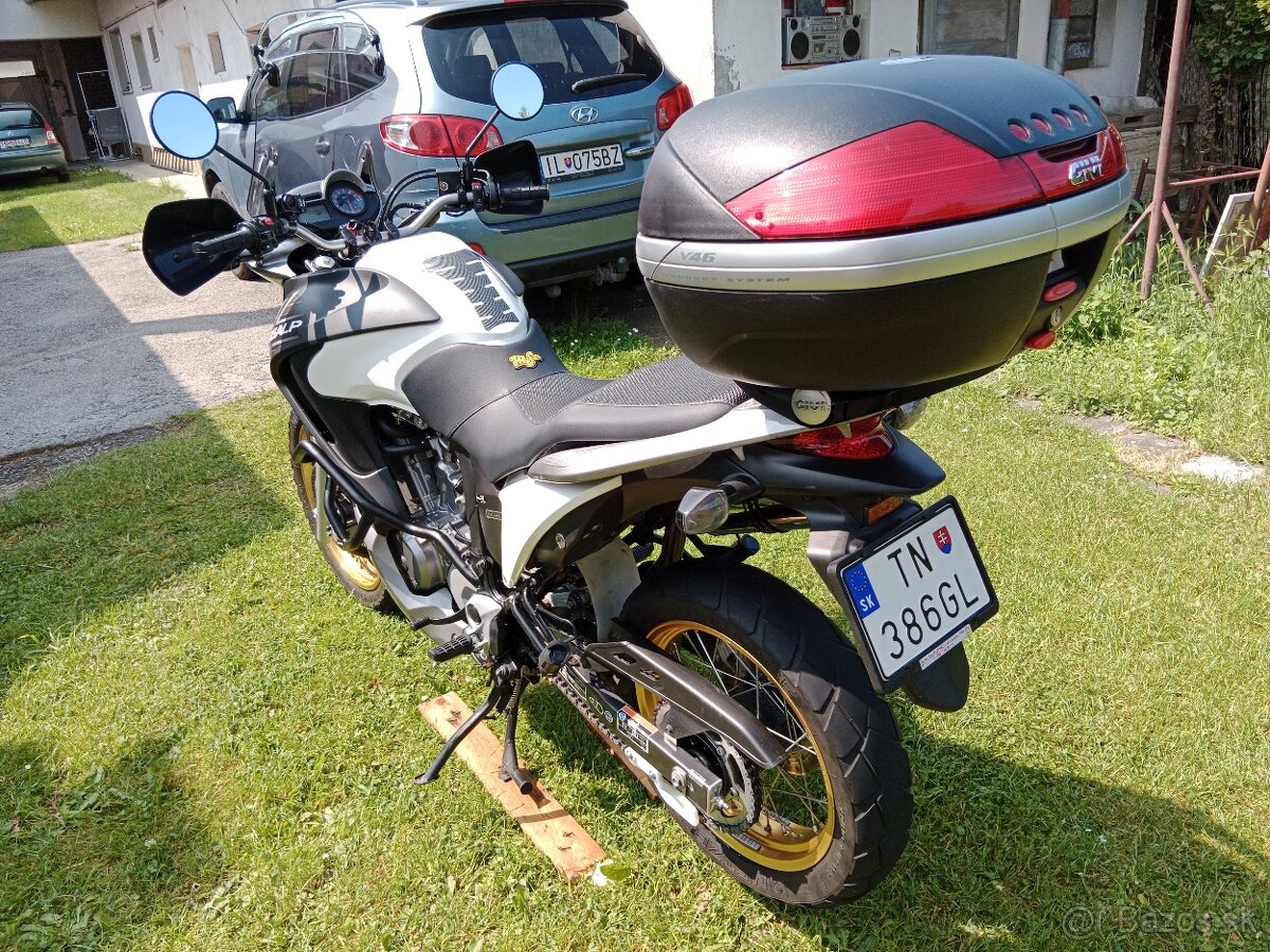 Predám Honda Transalp 700 - 10