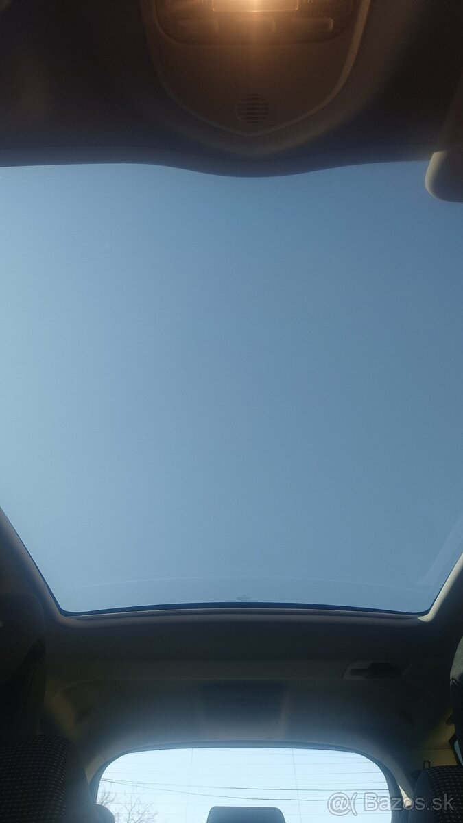 Peugeot 5008 2.0 HDI - 10