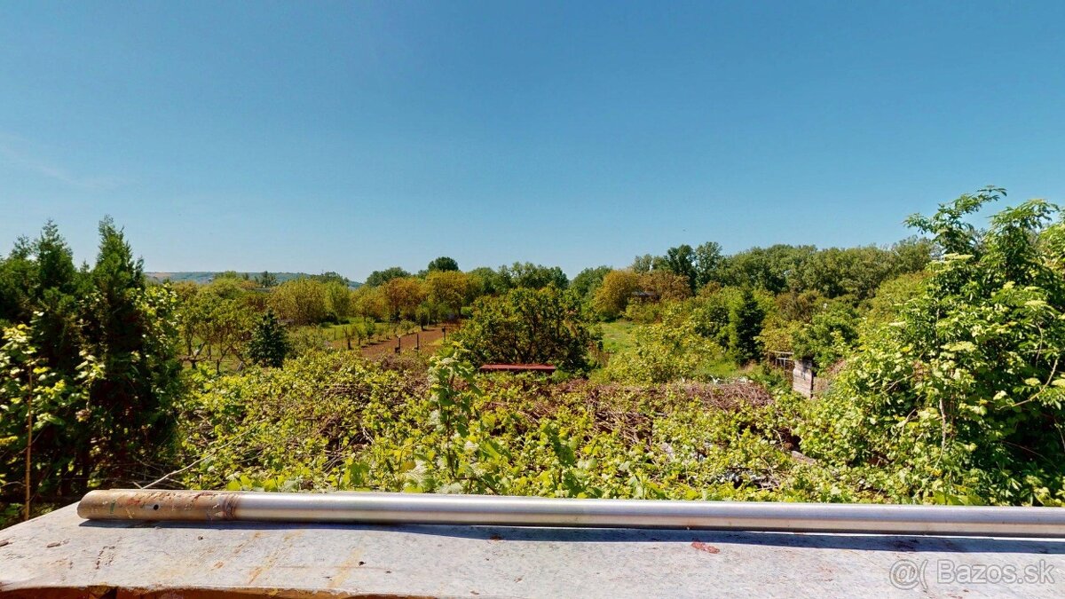 4-IZB. RD s veľkým pozemkom - HLOHOVEC - 10