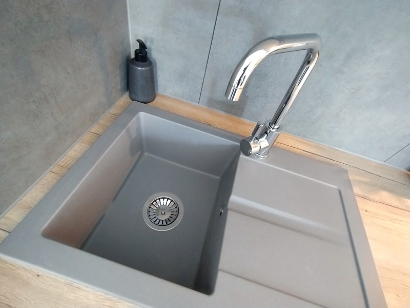 ✅ ZREKONŠTRUOVANÝ 2+KK PRIAMO V CENTRE - 10