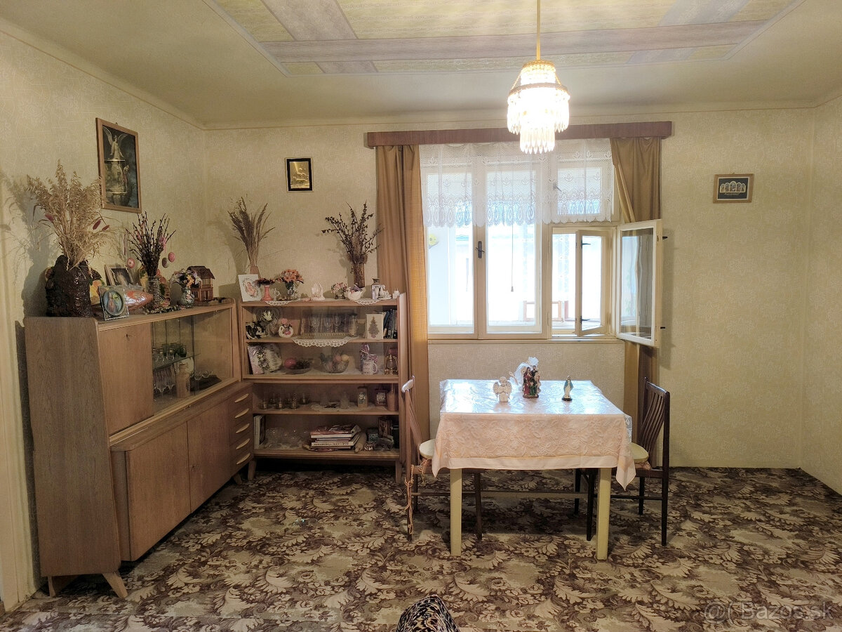 KRÁSNY UDRŽIAVANÝ MUROVANÝ RODINNÝ DOM CHALUPA S VÝBORNÝM PO - 10