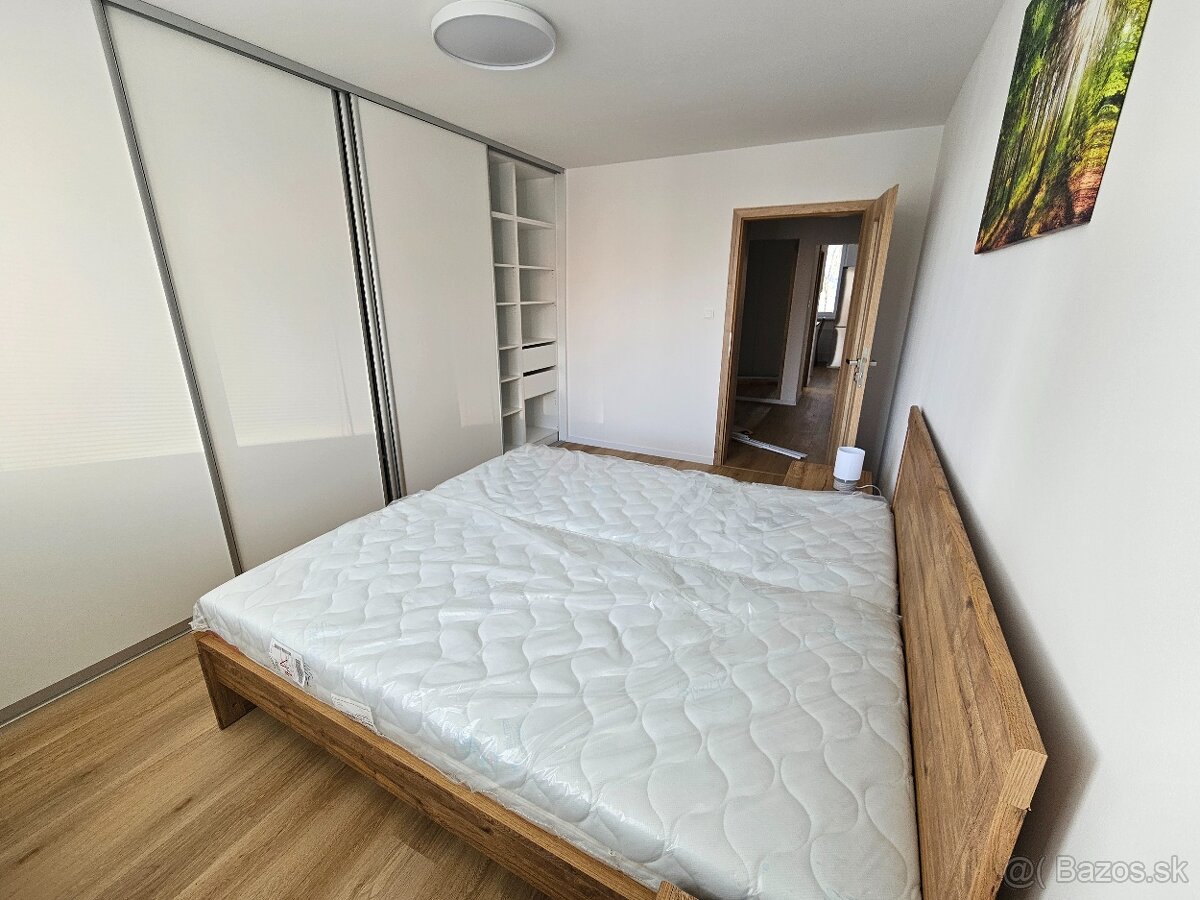 Lukratívny 4izbový byt po komplet. rekonštrukcii - 10