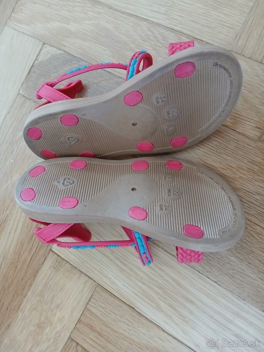 Dievcenske topanky, cizmy a papucky 21, 22 - 10