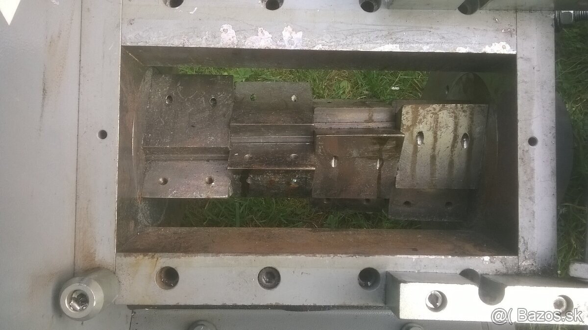 granulátory Piovan - 10