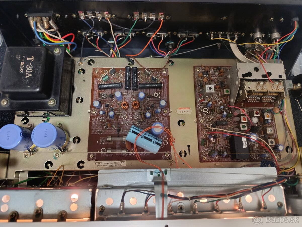 Vintage hi-fi reciever - 10