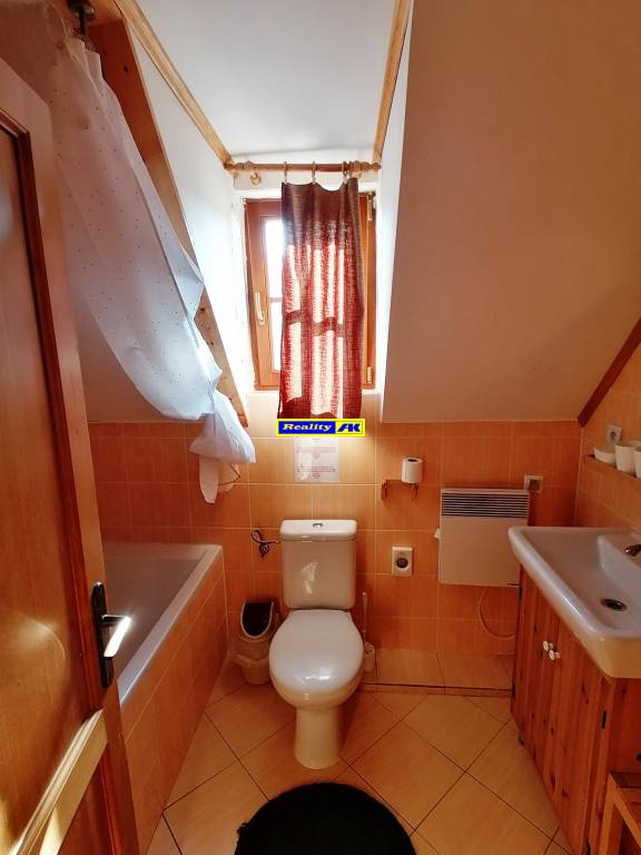 Chata - Apartmánový dom pri Liptovskej Mare s výhľadom na pr - 10