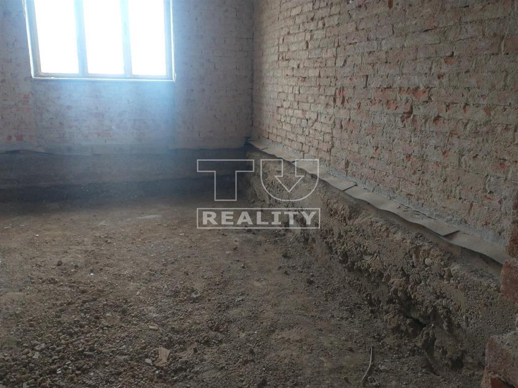 Na predaj polyfunkčný objekt, dom - 10