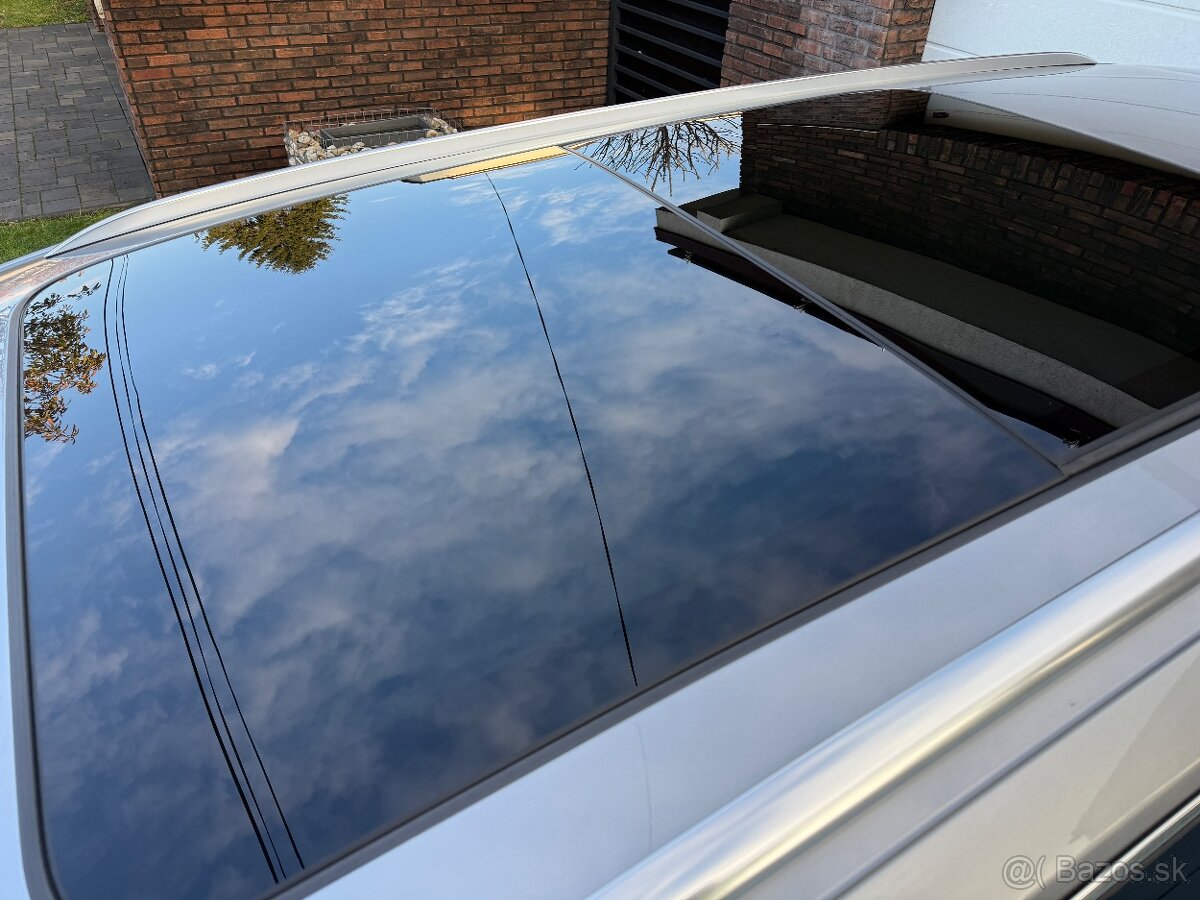 Volkswagen Passat Variant 2.0 TDI EVO Elegance DSG - 10