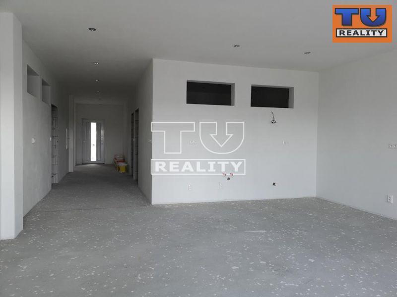 Na predaj novostavba nádherného priestranného domu ... - 10