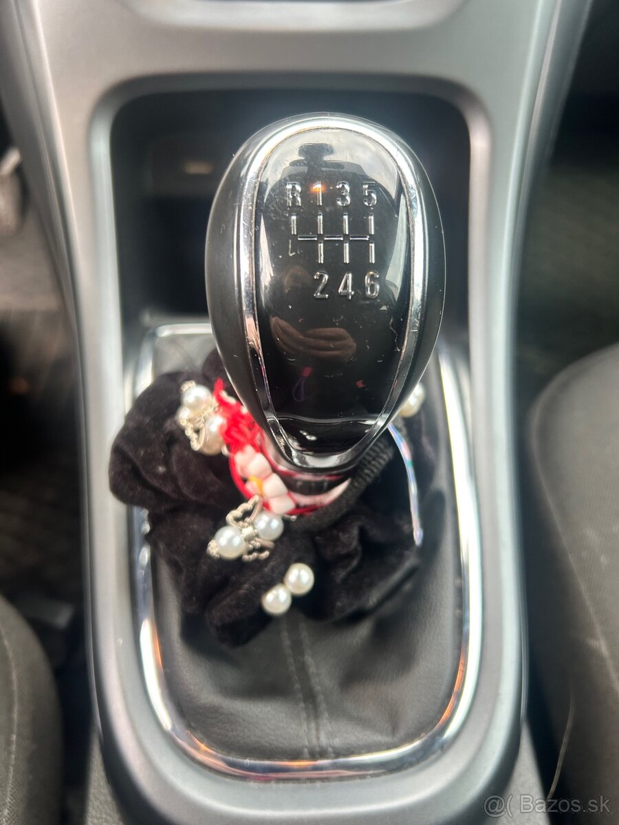 Predám Opel Astra Sports Tourer - 10