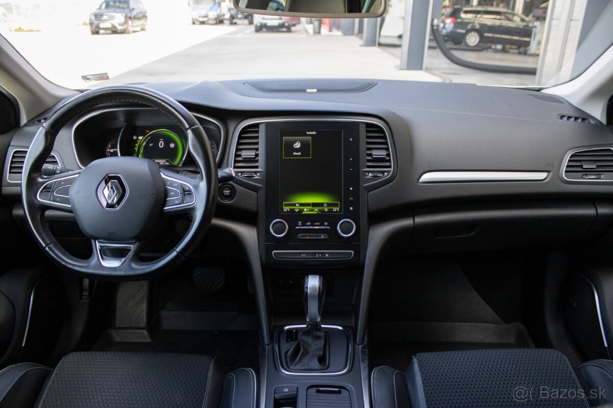 Renault Mégane Grandtour Energy TCe 130 BOSE 97kW 12/2017 - 10