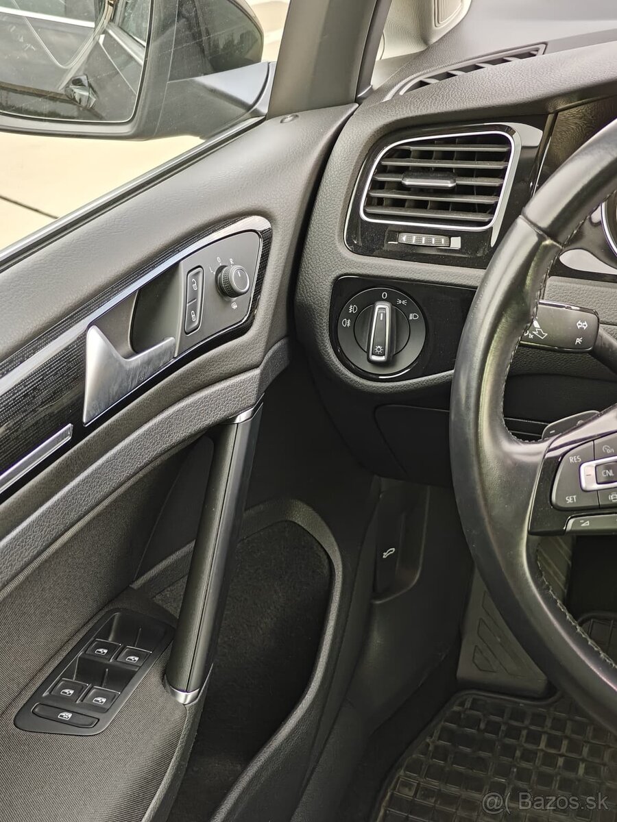 Volkswagen Golf 2.0 TDI Highline DSG -150k- 2019 - 10