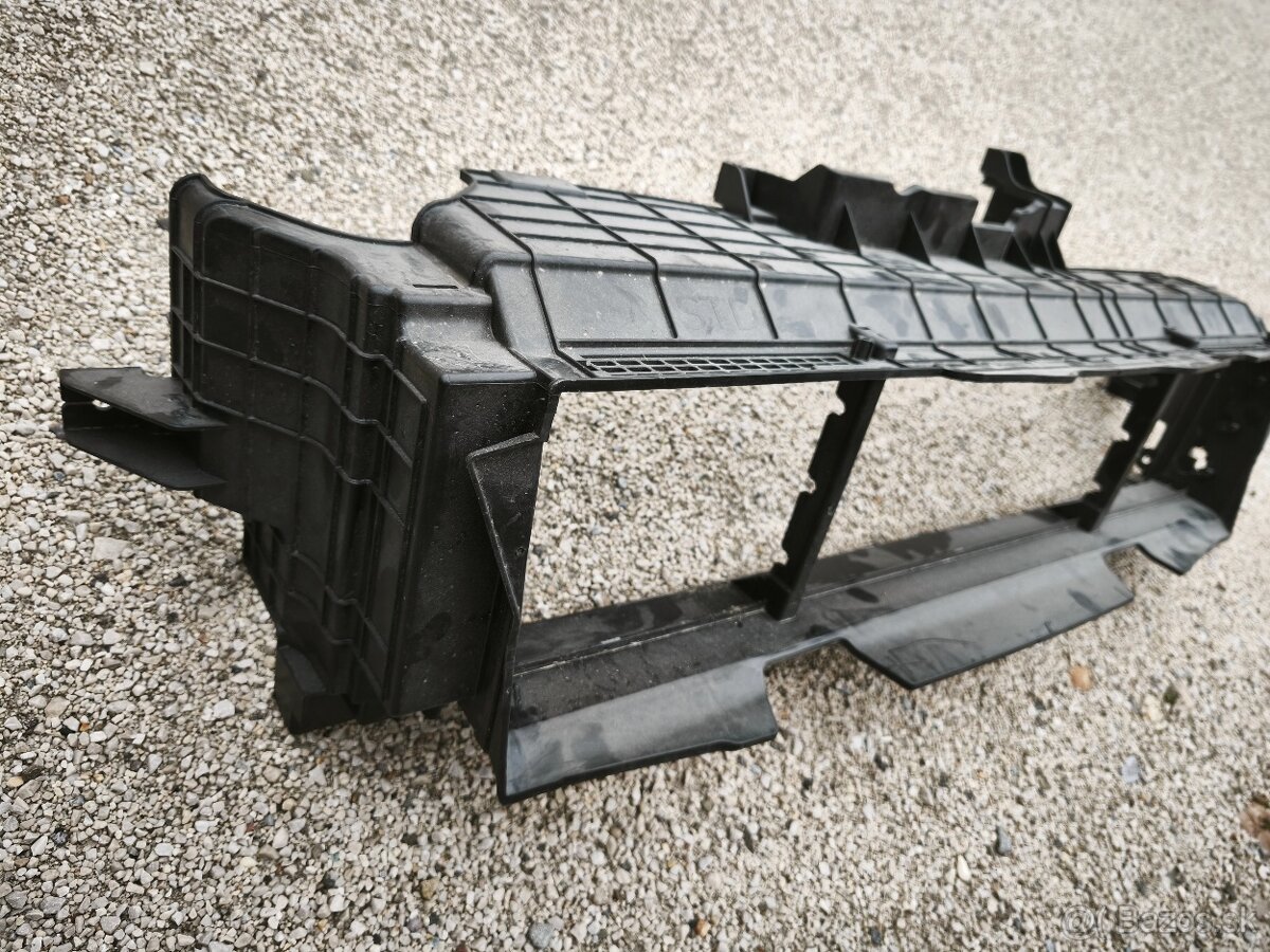 Kia Sportage 5 maska chladica Kia Sportage vzduchové vedenie - 10