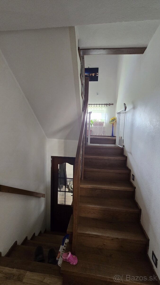 Predaj priestranného rodinného domu vo Vozokanoch pri Galant - 10