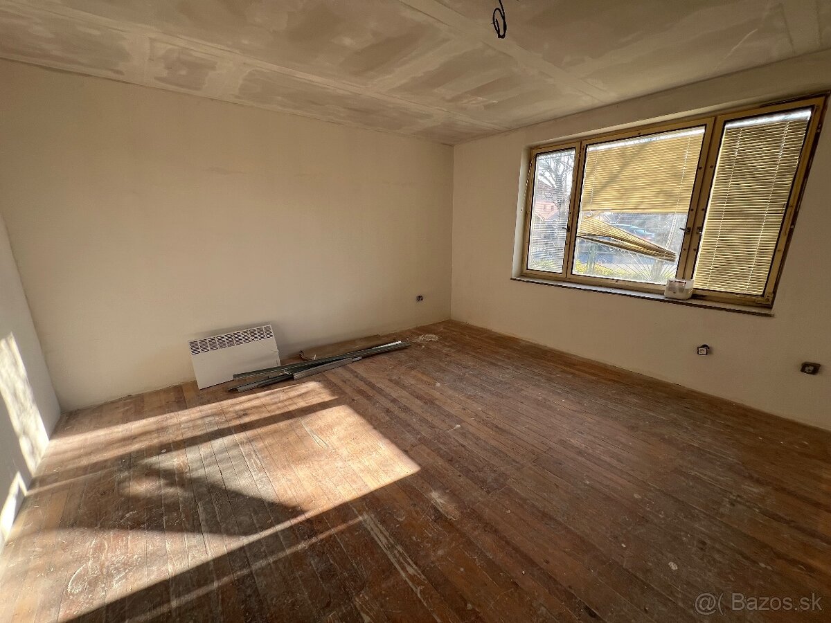 Na predaj 3 izbový rodinný dom, Kolárovo - 10